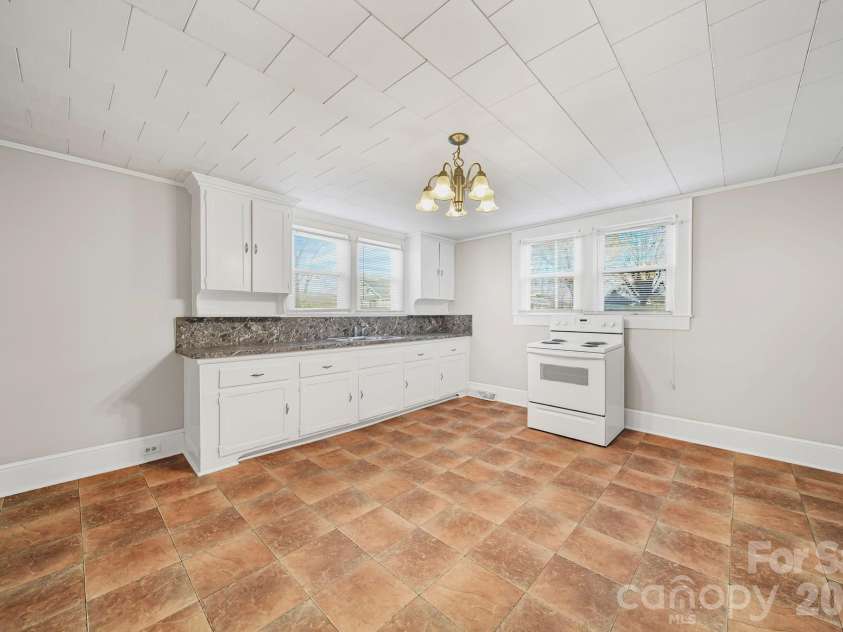 526 Graham Street, Albemarle, NC 28001.  MLS# CAR4327658, YatesRealty ID 16925. 