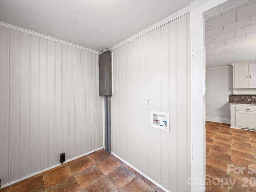 526 Graham Street, Albemarle, NC 28001.  MLS# CAR4327658, YatesRealty ID 16925. 