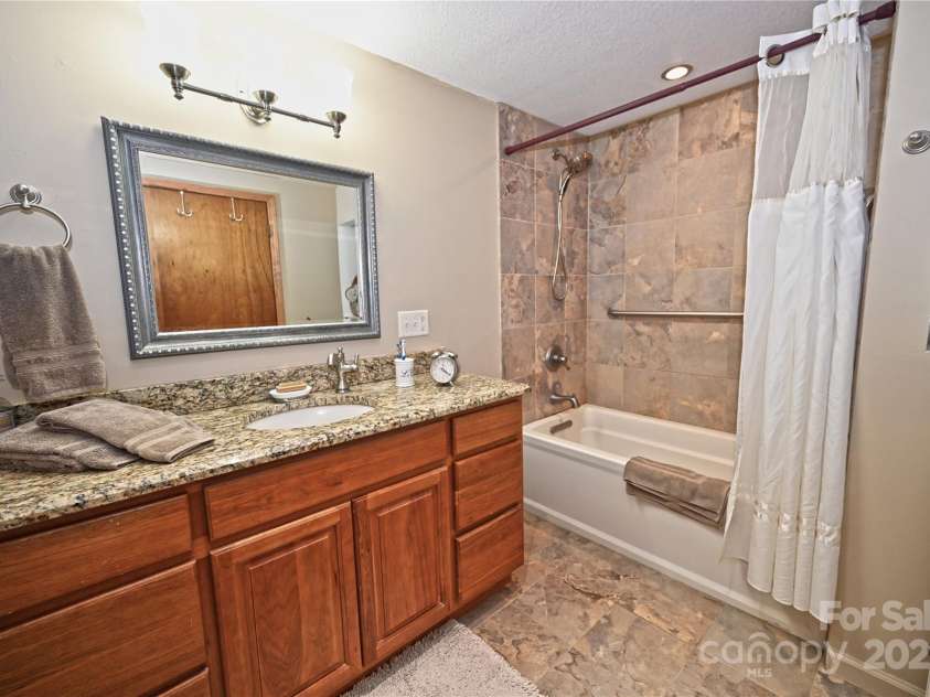 550 Joe Payne Road, Marshall, NC 28753.  MLS# CAR4257370, YatesRealty ID 16925. 