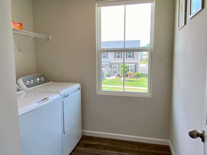 3113 Bouquet Street, Charlotte, NC 28215.  MLS# CAR4261587, YatesRealty ID 16926. Laundry