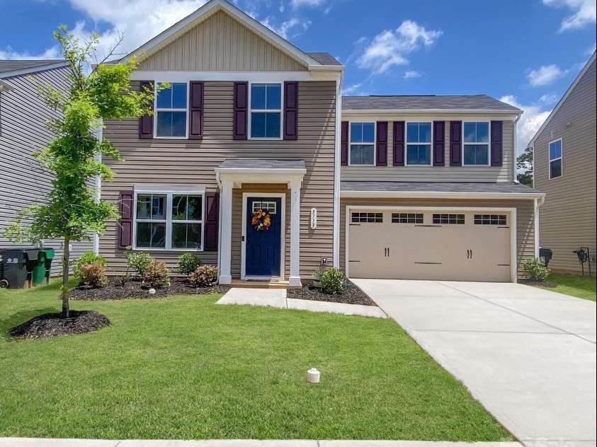3113 Bouquet Street, Charlotte, NC 28215.  MLS# CAR4261587, YatesRealty ID 16926. Virtually Enhanced Lawn