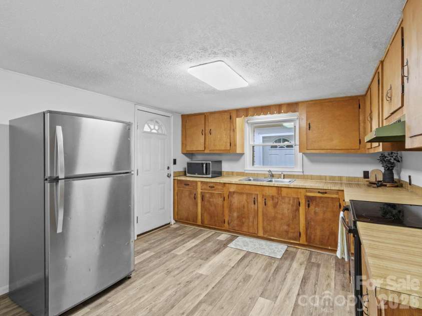 16180 US Hwy 19W Highway, Green Mountain, NC 28740.  MLS# CAR4344008, YatesRealty ID 16927. 