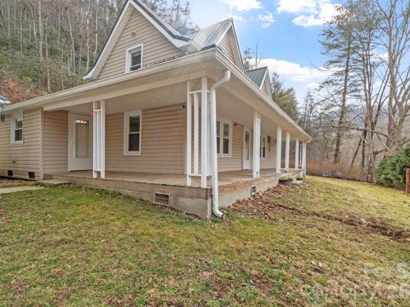 16180 US Hwy 19W Highway, Green Mountain, NC 28740.  MLS# CAR4344008, YatesRealty ID 16927. 