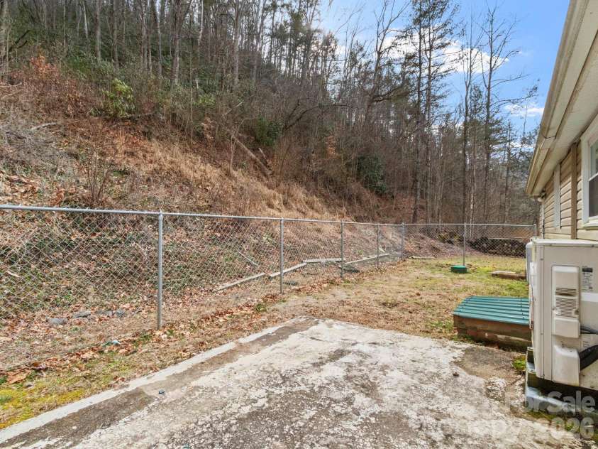 16180 US Hwy 19W Highway, Green Mountain, NC 28740.  MLS# CAR4344008, YatesRealty ID 16927. 
