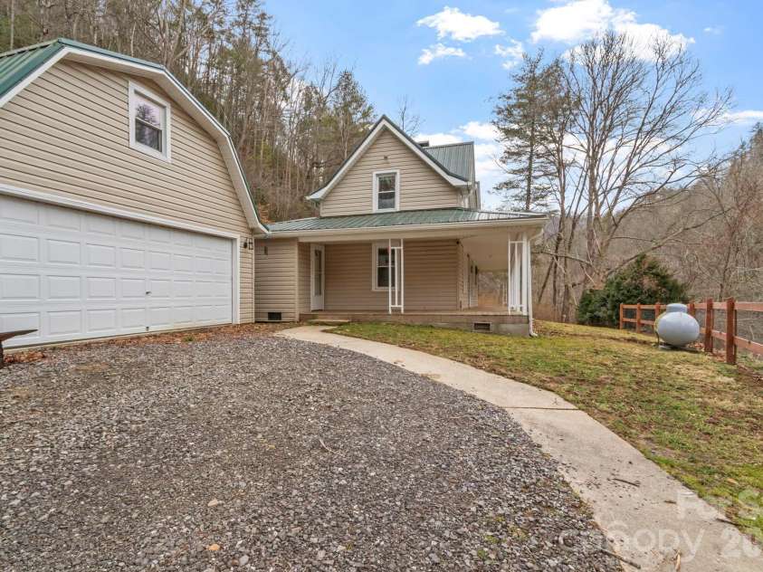 16180 US Hwy 19W Highway, Green Mountain, NC 28740.  MLS# CAR4344008, YatesRealty ID 16927. 