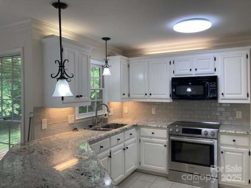 2222 Raven Drive, Rock Hill, SC 29732.  MLS# CAR4261583, YatesRealty ID 16928. 