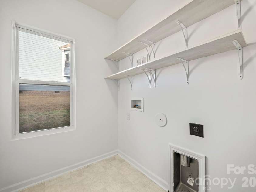 9409 Tradewinds Court, Lancaster, SC 29720.  MLS# CAR4333162, YatesRealty ID 16929. Laundry Room