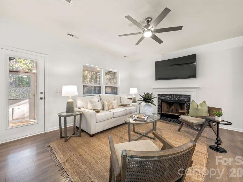 9409 Tradewinds Court, Lancaster, SC 29720.  MLS# CAR4333162, YatesRealty ID 16929. Living Room