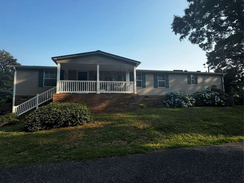 7225 Landsford Road, Monroe, NC 28112.  MLS# CAR4266164, YatesRealty ID 16930. 