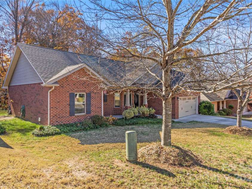 7208 Ogden Place, Denver, NC 28037.  MLS# CAR4318593, YatesRealty ID 16931. 