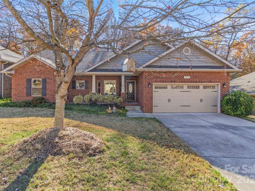 7208 Ogden Place, Denver, NC 28037.  MLS# CAR4318593, YatesRealty ID 16931. 