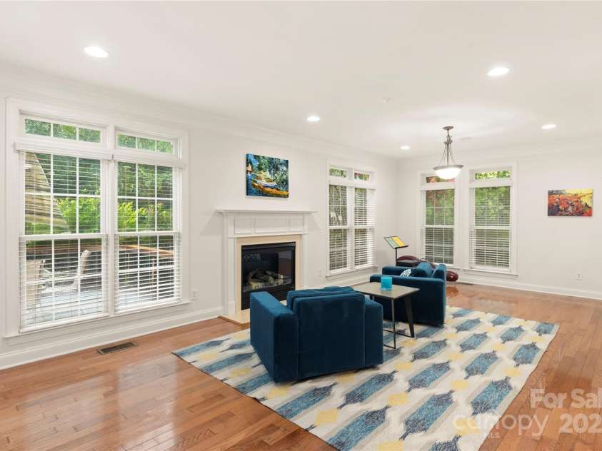 8719 Fairview Road, Charlotte, NC 28226.  MLS# CAR4237074, YatesRealty ID 16932. 