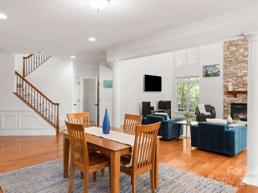 8719 Fairview Road, Charlotte, NC 28226.  MLS# CAR4237074, YatesRealty ID 16932. 