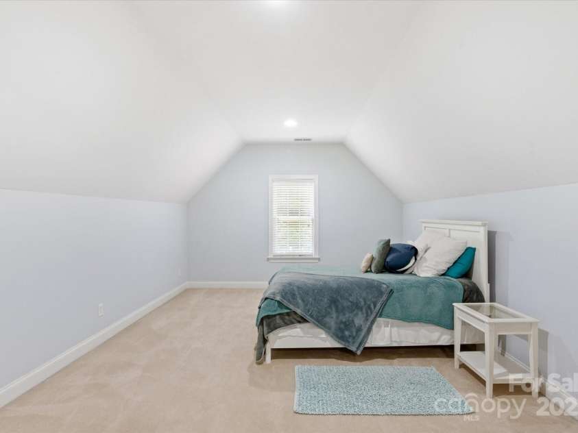 8719 Fairview Road, Charlotte, NC 28226.  MLS# CAR4237074, YatesRealty ID 16932. 