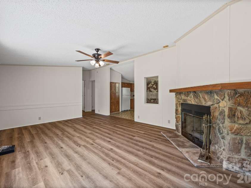 953 Bollinger Pond Drive, Clover, SC 29710.  MLS# CAR4285498, YatesRealty ID 16932. 