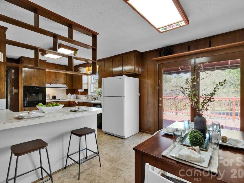 1411 Maiden Road, Maiden, NC 28650.  MLS# CAR4365271, YatesRealty ID 16933. Dining Area-Breakfast Bar-Kitchen
