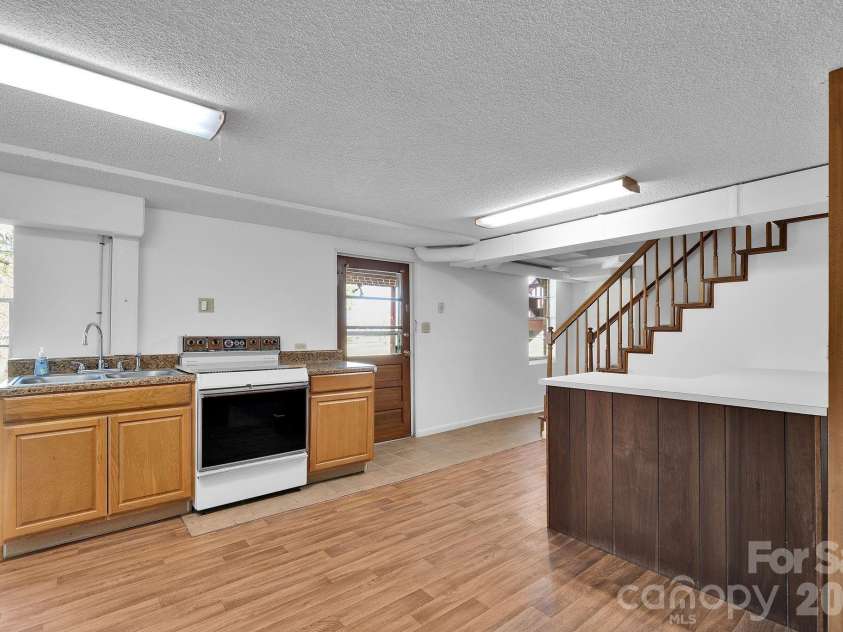 1411 Maiden Road, Maiden, NC 28650.  MLS# CAR4365271, YatesRealty ID 16933. Full Kitchen-Basement