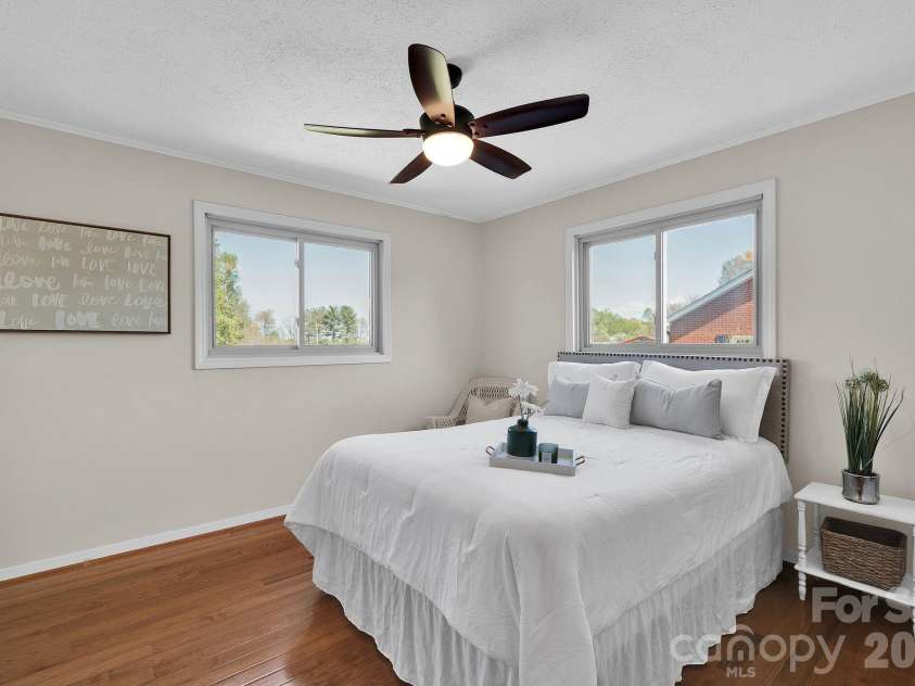 1411 Maiden Road, Maiden, NC 28650.  MLS# CAR4365271, YatesRealty ID 16933. Primary Bedroom Suite