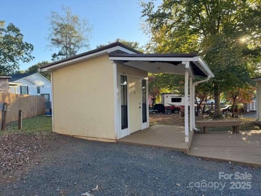 314 Lake Tillery Trail, Mount Gilead, NC 27306.  MLS# CAR4316223, YatesRealty ID 16935. 