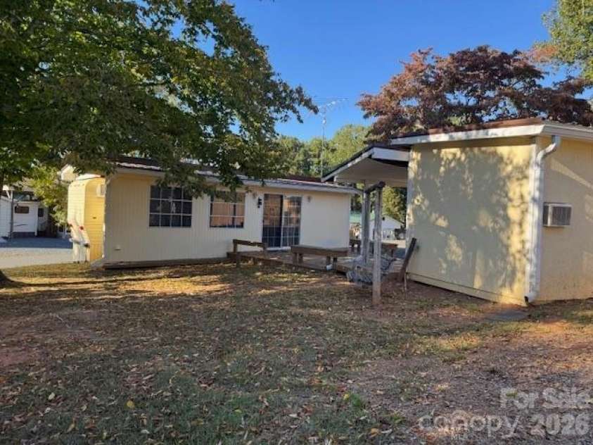 314 Lake Tillery Trail, Mount Gilead, NC 27306.  MLS# CAR4316223, YatesRealty ID 16935. 