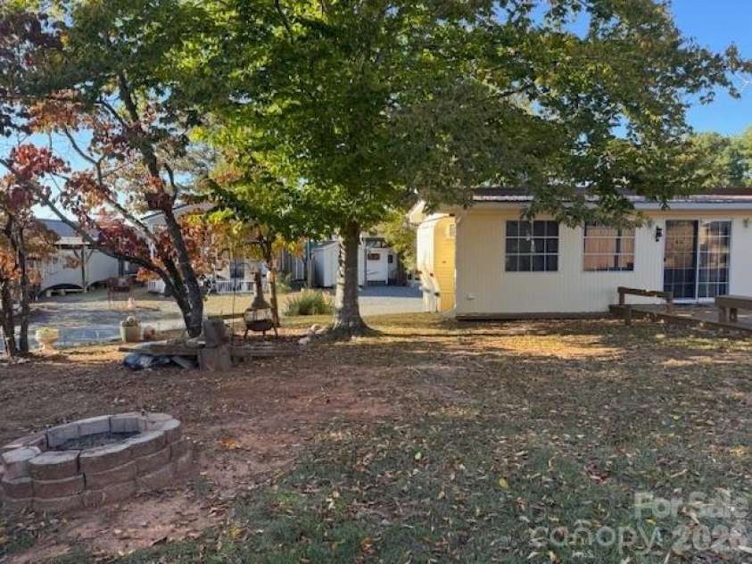 314 Lake Tillery Trail, Mount Gilead, NC 27306.  MLS# CAR4316223, YatesRealty ID 16935. 