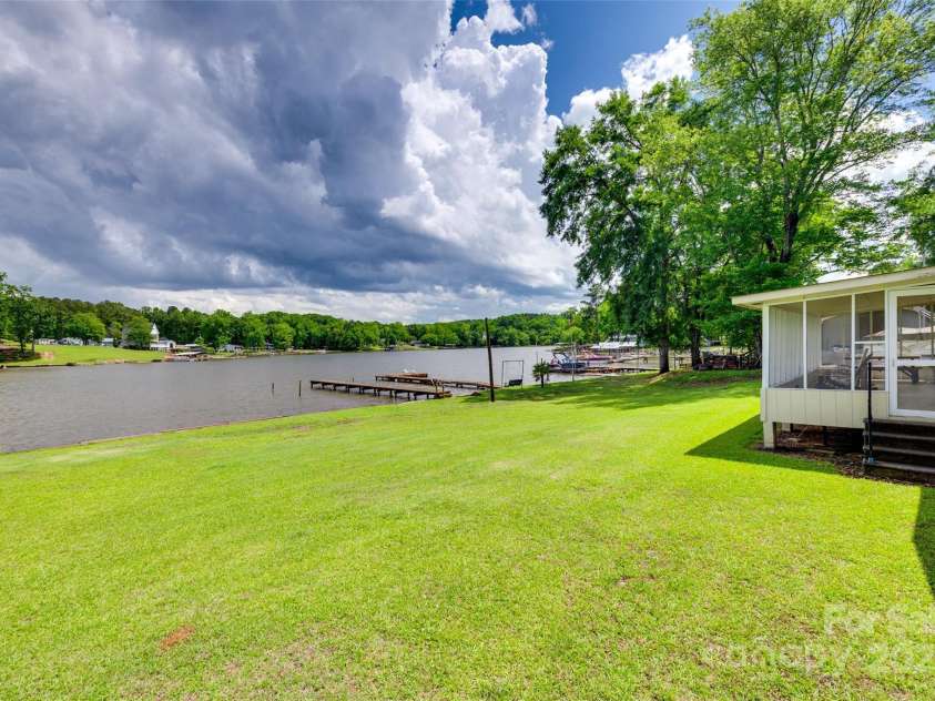 2474 Cottage Lane, Liberty Hill, SC 29074.  MLS# CAR4259474, YatesRealty ID 16936. 