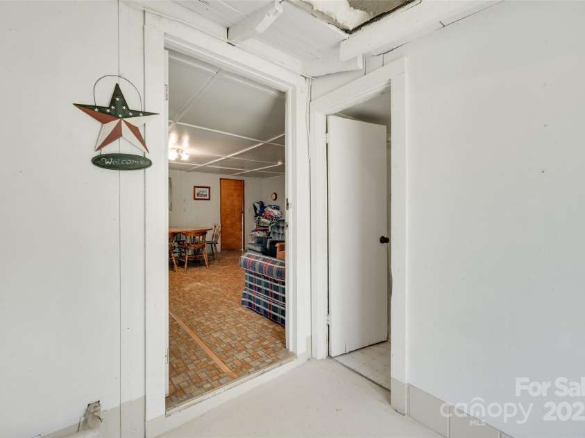 2474 Cottage Lane, Liberty Hill, SC 29074.  MLS# CAR4259474, YatesRealty ID 16936. 