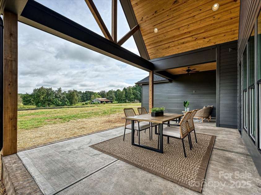 1172 Springlake Road, York, SC 29745.  MLS# CAR4261465, YatesRealty ID 16938. 