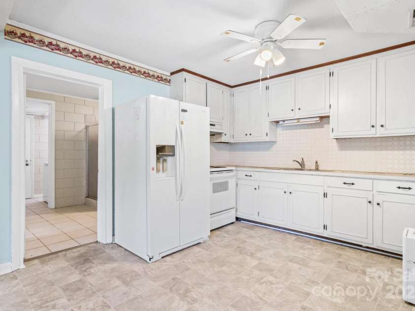 6256 Monford Drive, Conover, NC 28613.  MLS# CAR4261002, YatesRealty ID 16939. Kitchen downstairs