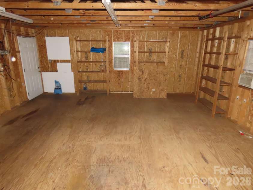 7636 Michael Drive, Charlotte, NC 28215.  MLS# CAR4341071, YatesRealty ID 1694. 