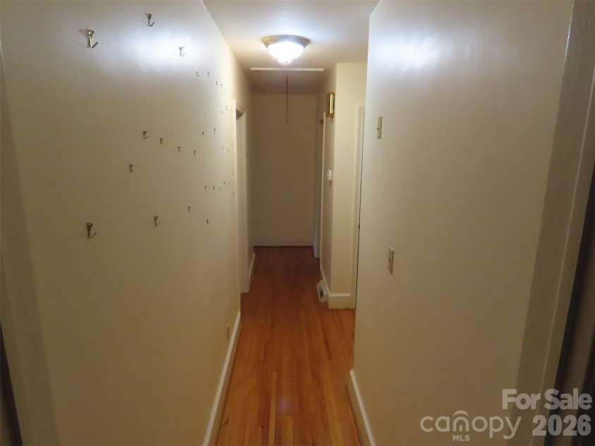 7636 Michael Drive, Charlotte, NC 28215.  MLS# CAR4341071, YatesRealty ID 1694. 