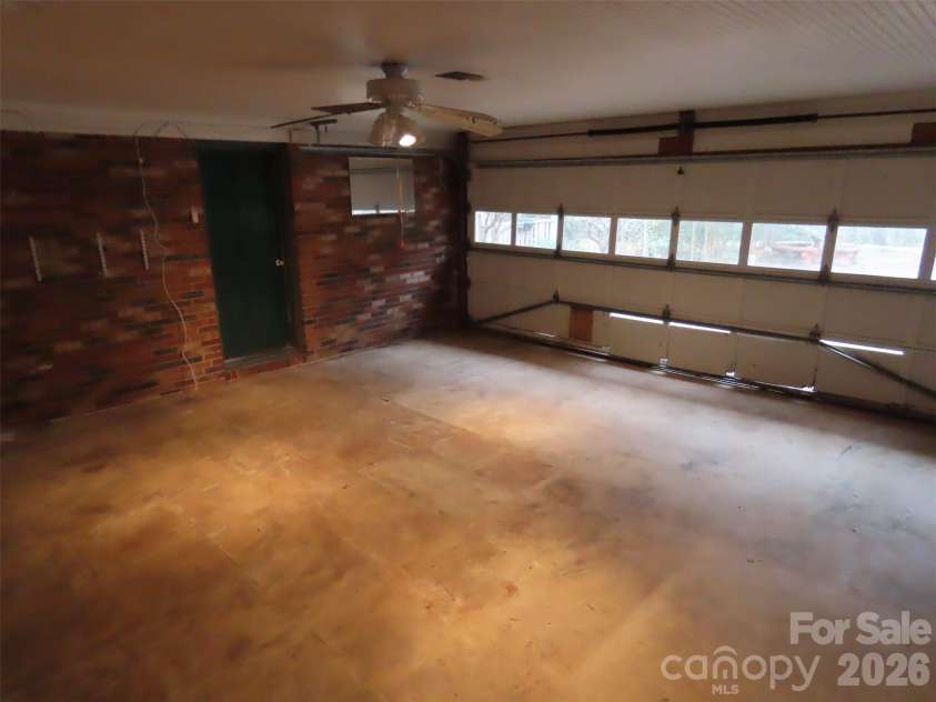 7636 Michael Drive, Charlotte, NC 28215.  MLS# CAR4341071, YatesRealty ID 1694. 