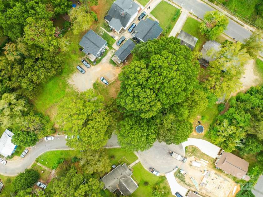 537 & 539 Broadway Court, Statesville, NC 28677.  MLS# CAR4314967, YatesRealty ID 16940. 