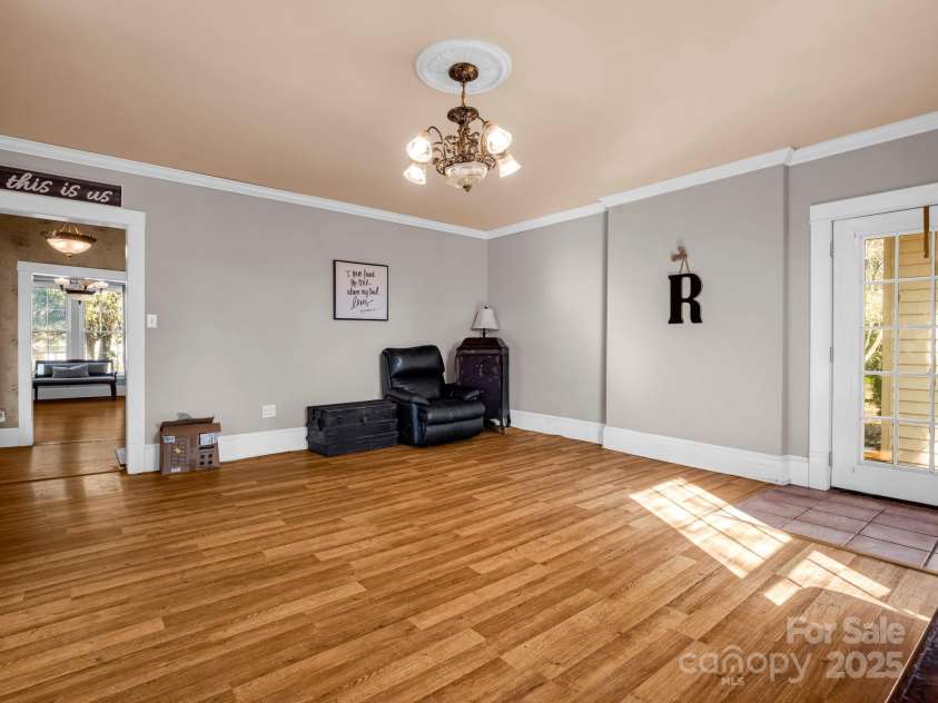 528 Sherrill Avenue, Lincolnton, NC 28092.  MLS# CAR4223986, YatesRealty ID 16941. LR