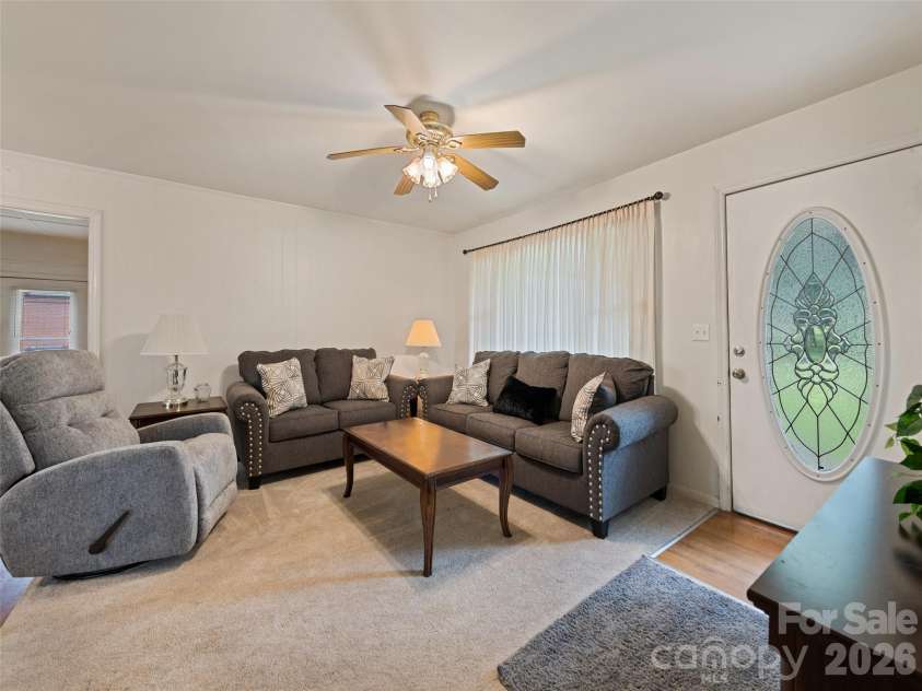 241 Grandview Circle, Waynesville, NC 28786.  MLS# CAR4375029, YatesRealty ID 16942. 
