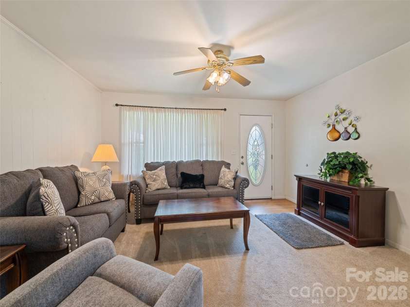 241 Grandview Circle, Waynesville, NC 28786.  MLS# CAR4375029, YatesRealty ID 16942. 