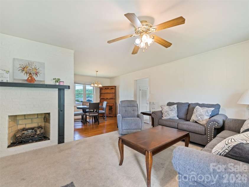 241 Grandview Circle, Waynesville, NC 28786.  MLS# CAR4375029, YatesRealty ID 16942. 