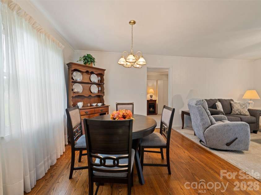 241 Grandview Circle, Waynesville, NC 28786.  MLS# CAR4375029, YatesRealty ID 16942. 