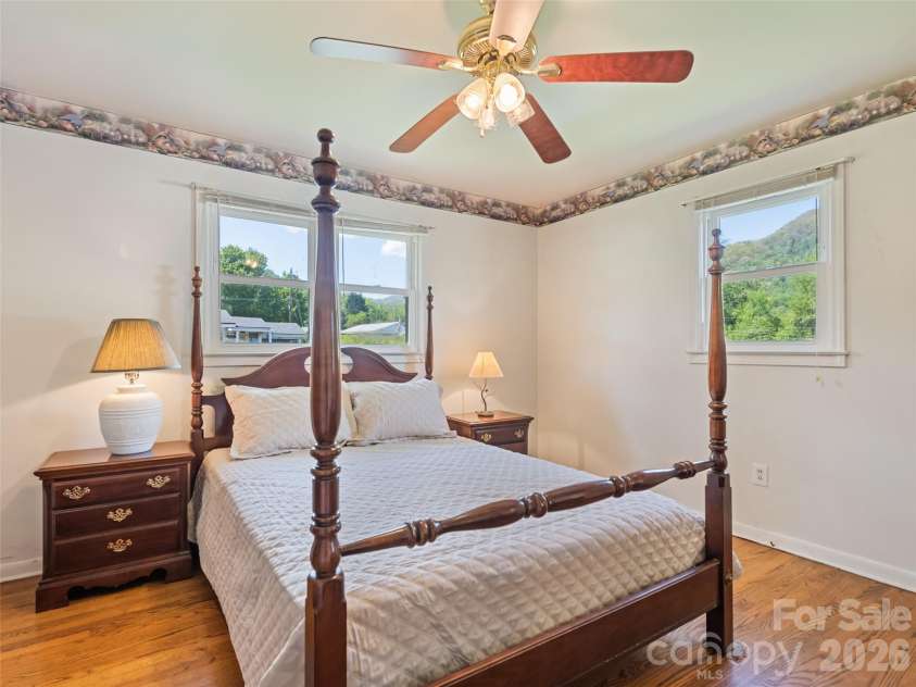 241 Grandview Circle, Waynesville, NC 28786.  MLS# CAR4375029, YatesRealty ID 16942. 