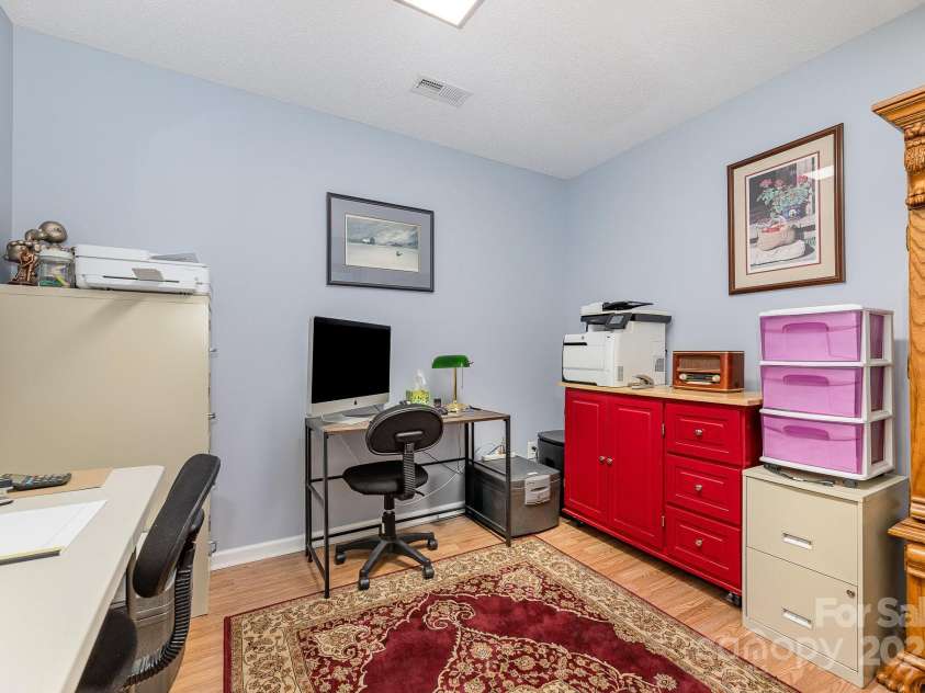 411 Summergate Drive, Winston Salem, NC 27103.  MLS# CAR4264420, YatesRealty ID 16942. Upstairs- Office space/bonus room