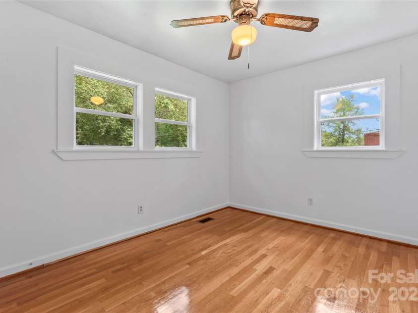 2401 Woodleaf Drive, Gastonia, NC 28052.  MLS# CAR4257882, YatesRealty ID 16943. Bedroom