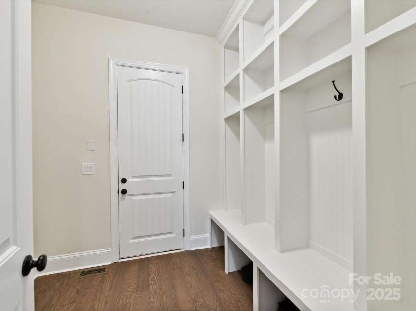 873 Penny Royal Avenue, Fort Mill, SC 29715.  MLS# CAR4234425, YatesRealty ID 16944. Drop Zone in Mud Room