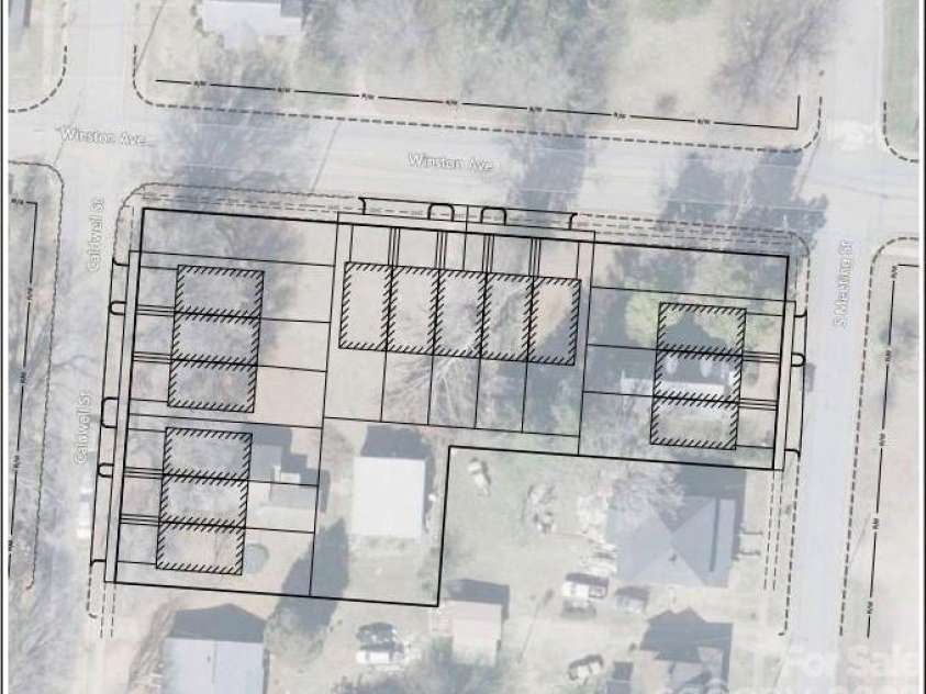 1013 Caldwell Street, Statesville, NC 28677.  MLS# CAR4376438, YatesRealty ID 16945. 
