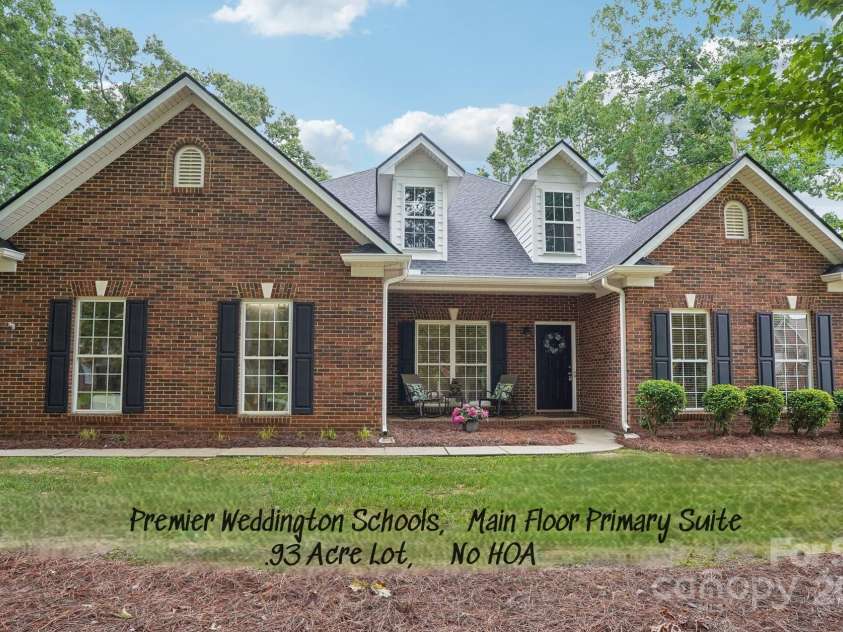 105 Prairie Rose Court, Waxhaw, NC 28173.  MLS# CAR4264046, YatesRealty ID 16945. 