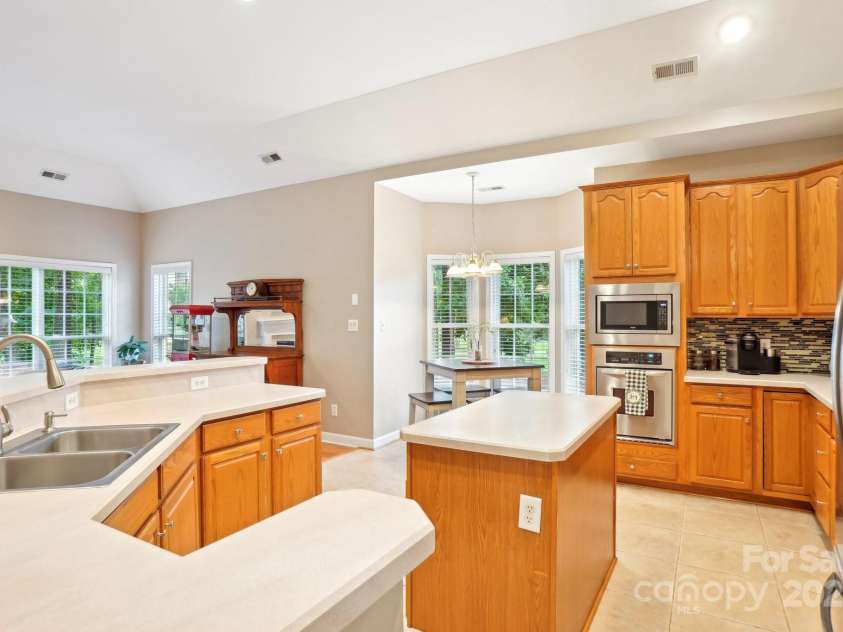 105 Prairie Rose Court, Waxhaw, NC 28173.  MLS# CAR4264046, YatesRealty ID 16945. 