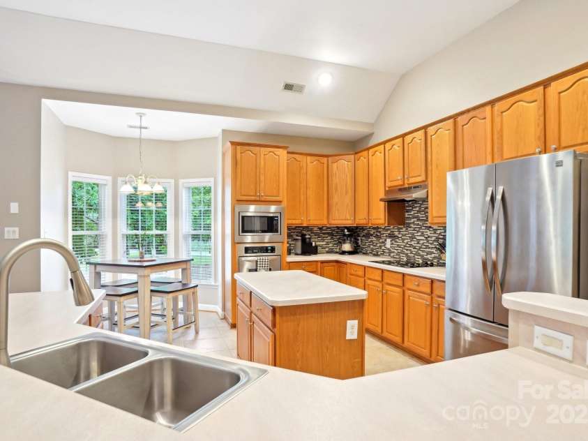 105 Prairie Rose Court, Waxhaw, NC 28173.  MLS# CAR4264046, YatesRealty ID 16945. 