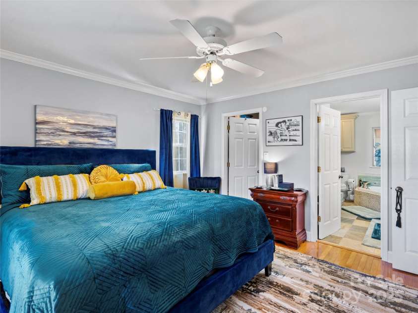 1002 4th Street, Conover, NC 28613.  MLS# CAR4321070, YatesRealty ID 16946. 