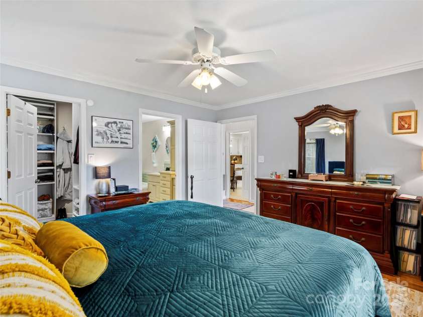 1002 4th Street, Conover, NC 28613.  MLS# CAR4321070, YatesRealty ID 16946. 