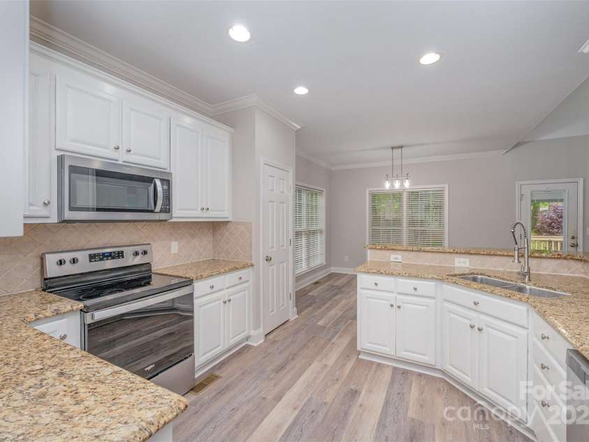 1033 Marguerite Drive, Lowell, NC 28098.  MLS# CAR4250260, YatesRealty ID 16947. 