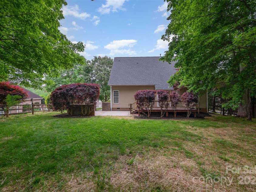 1033 Marguerite Drive, Lowell, NC 28098.  MLS# CAR4250260, YatesRealty ID 16947. 